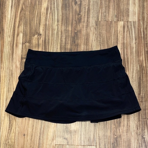 Lululemon women’s 10 medium skirt Pace Rival skort black mid rise light athletic - Picture 2 of 10